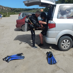 Duikspullen uitladen Curacao