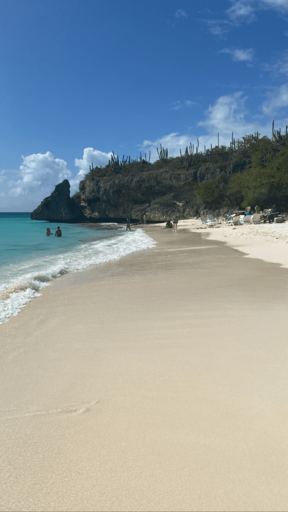Jo-anne: first week on Curaçao CuraStage beach curacao CuraStage