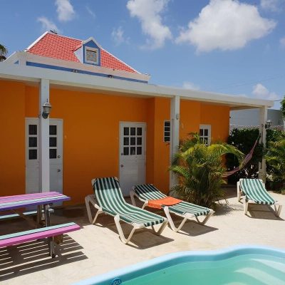 Huisvesting op Curacao, de binnentuin van een studentenhuis