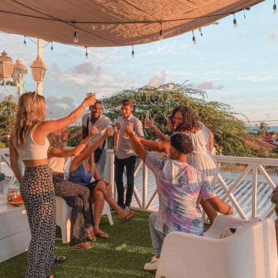 Bespaartips voor kosten stage op Curaçao
